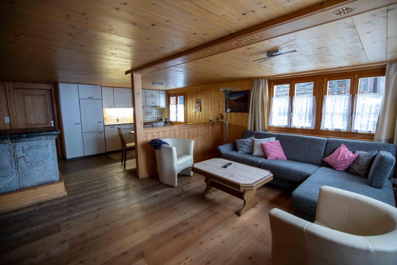 Alpensonne Apartment Reckingen Bagian luar foto