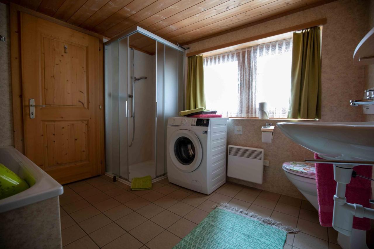 Alpensonne Apartment Reckingen Bagian luar foto