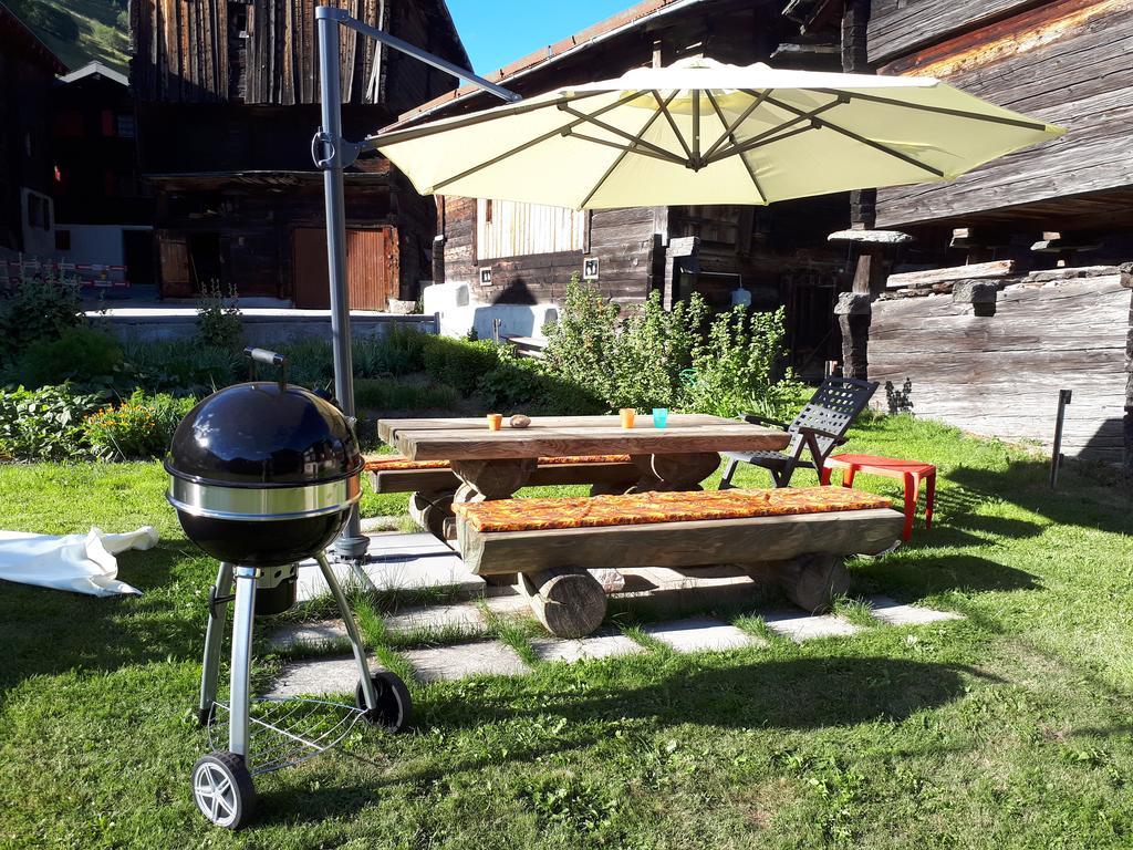 Alpensonne Apartment Reckingen Bagian luar foto