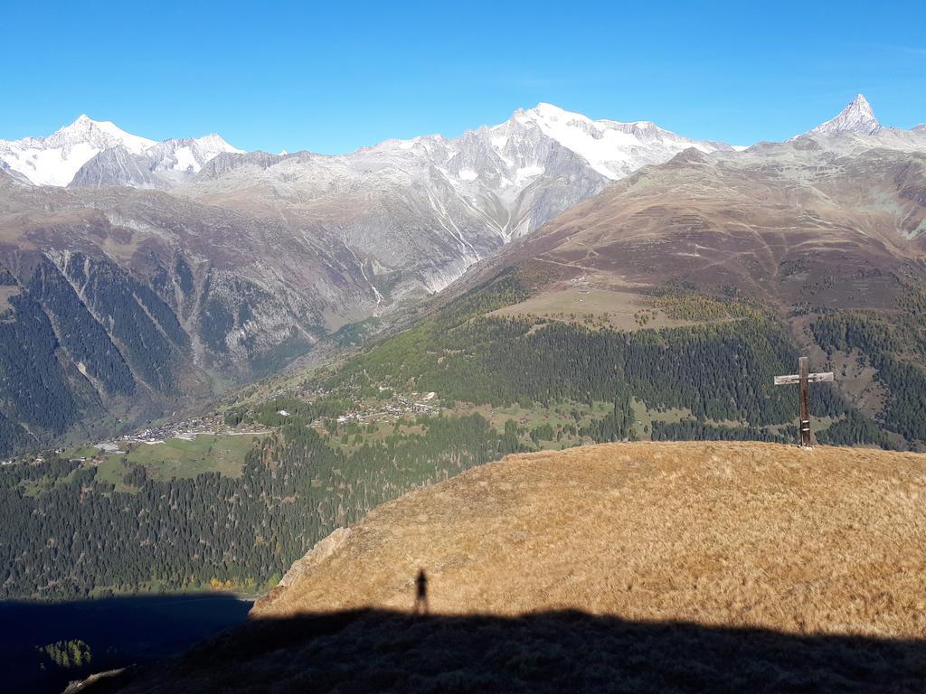 Alpensonne Apartment Reckingen Bagian luar foto